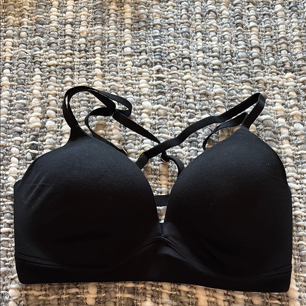 Black Wireless Bralette with Adjustable Straps and Molded Cups